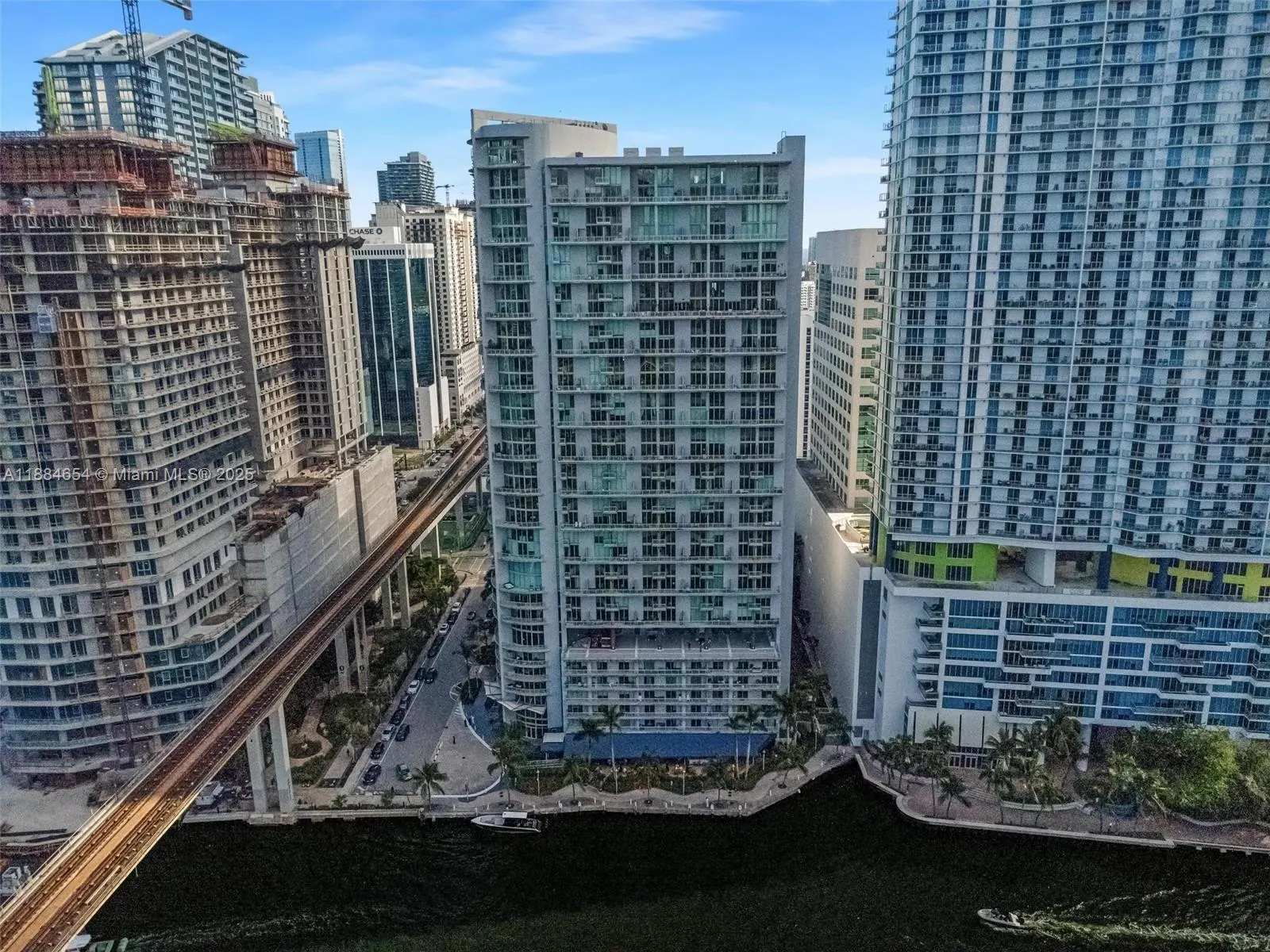 690 SW 1 CT, #PHII 19