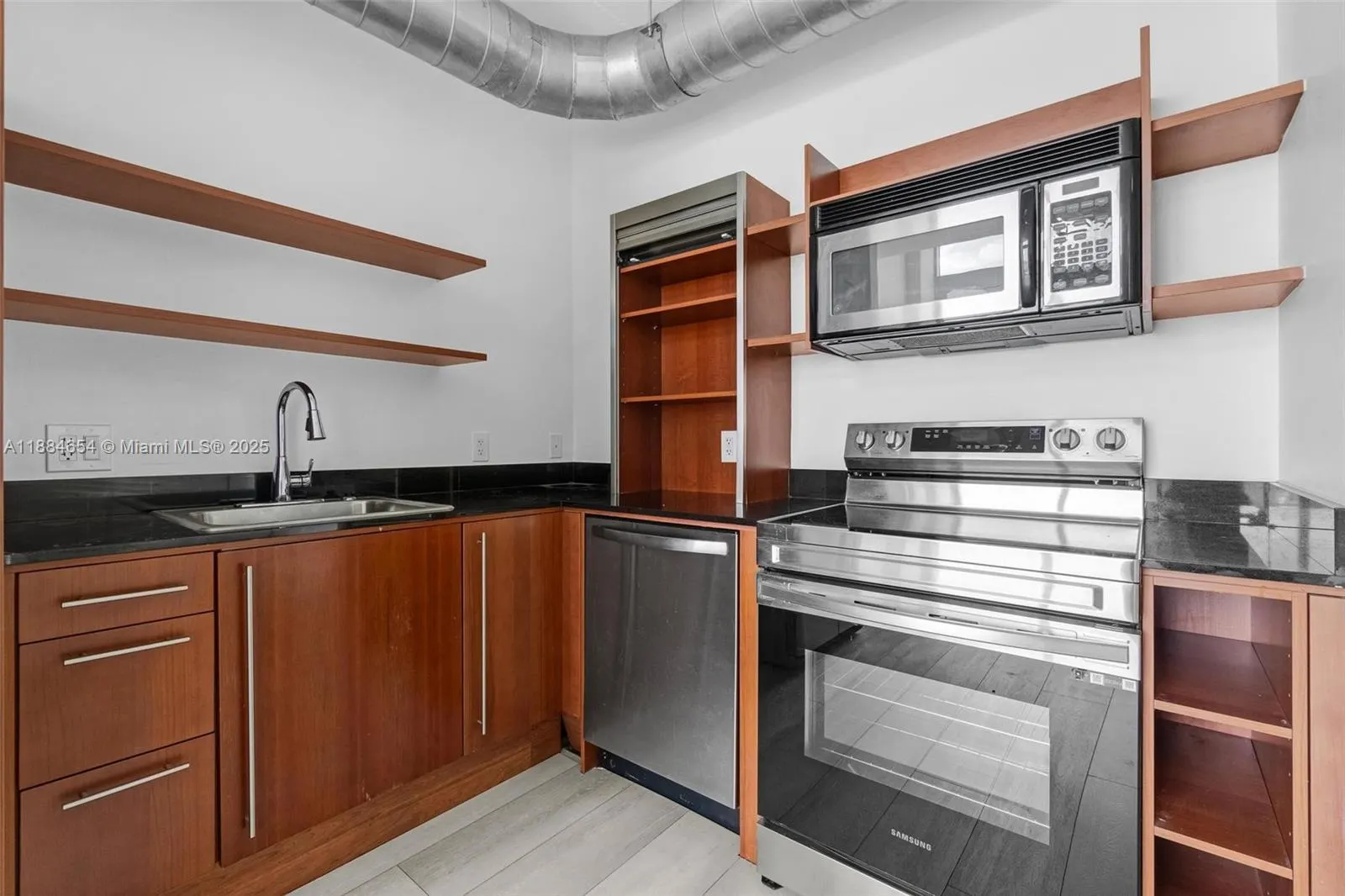 690 SW 1 CT, #PHII 19
