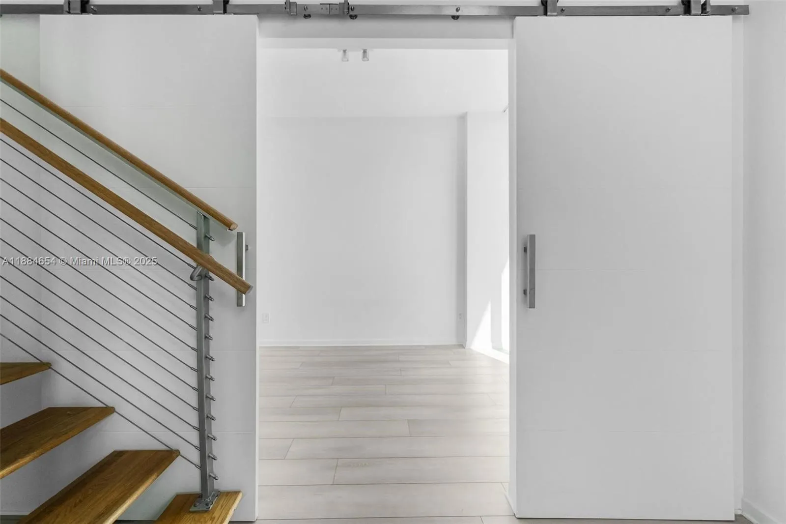 690 SW 1 CT, #PHII 19