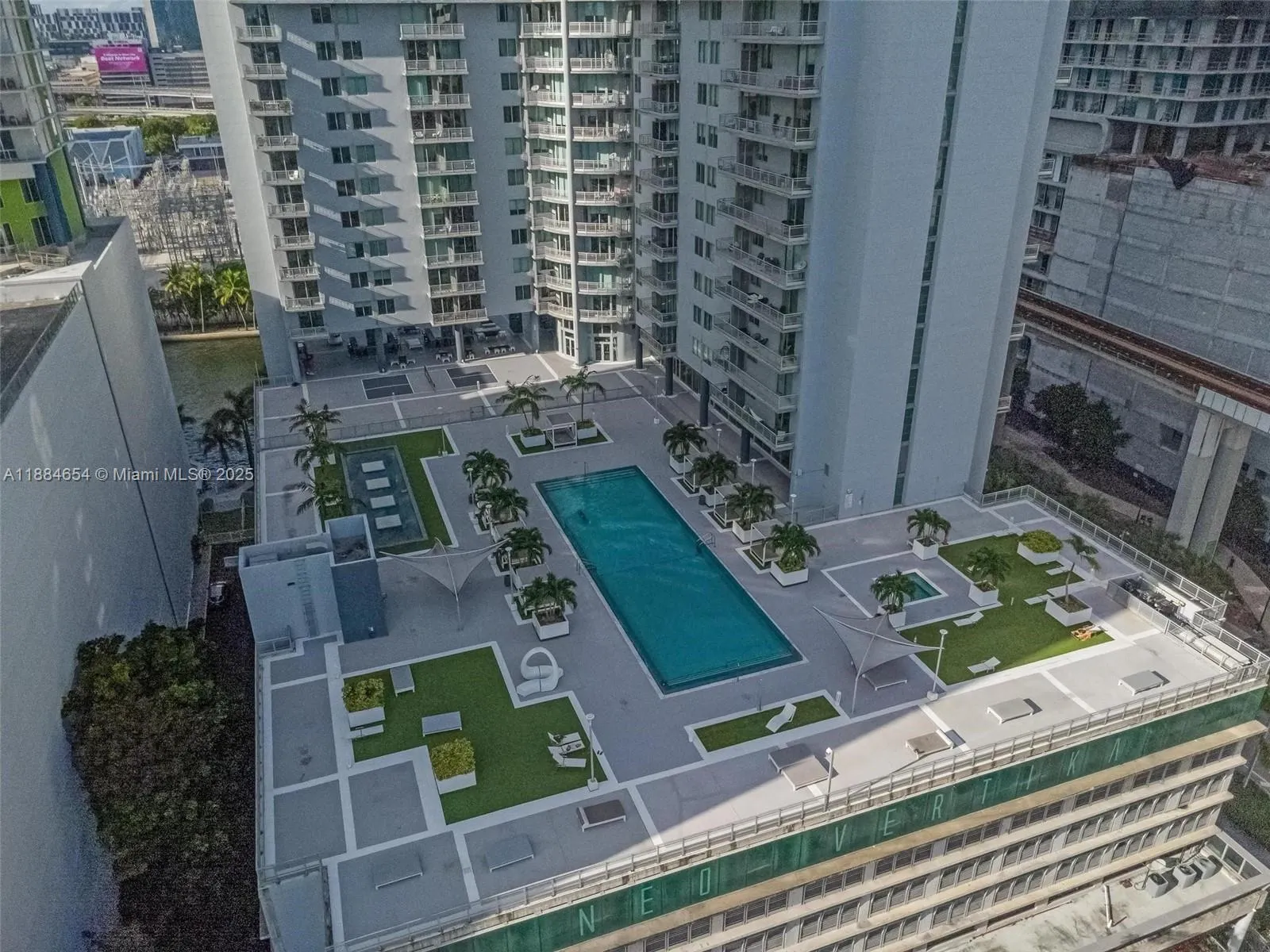 690 SW 1 CT, #PHII 19