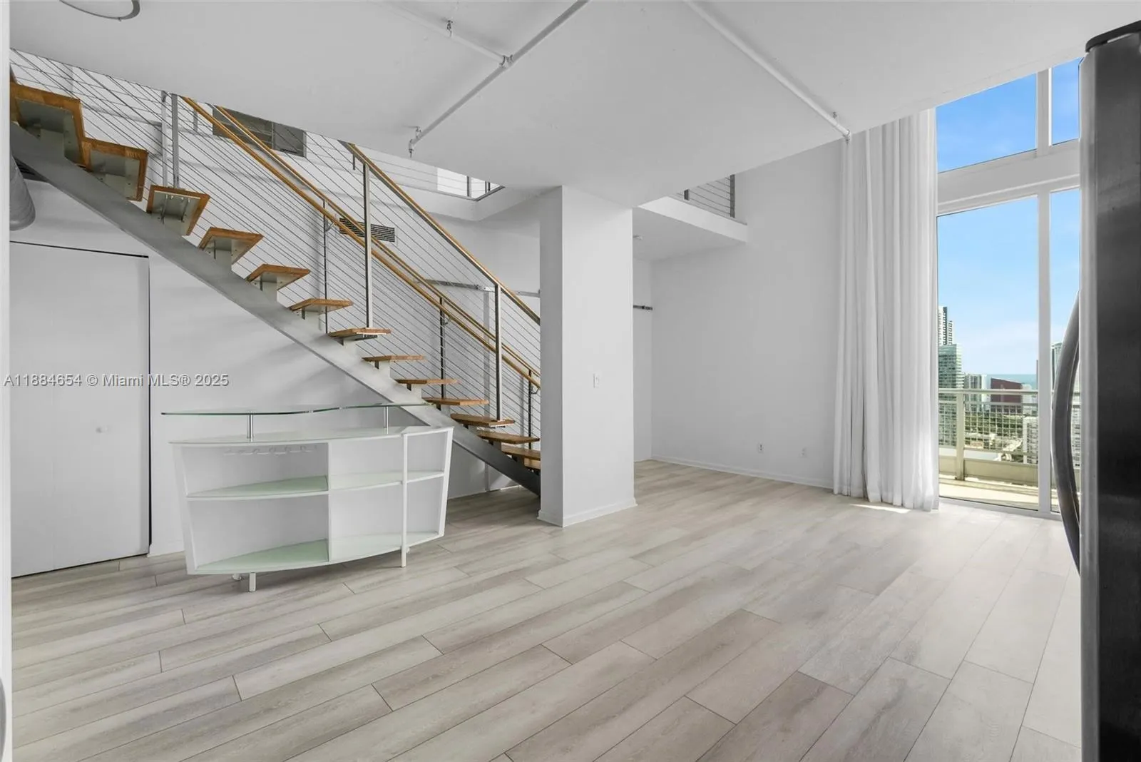 690 SW 1 CT, #PHII 19