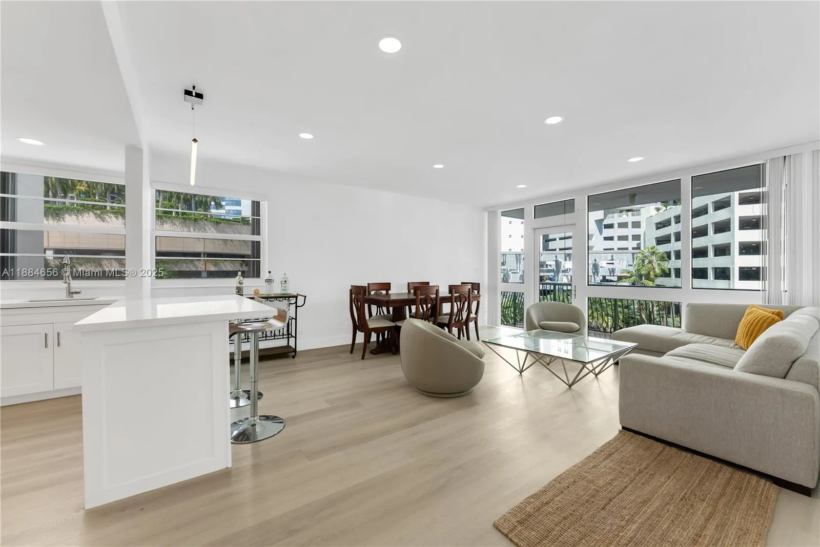 1408 Brickell Bay Dr, #518