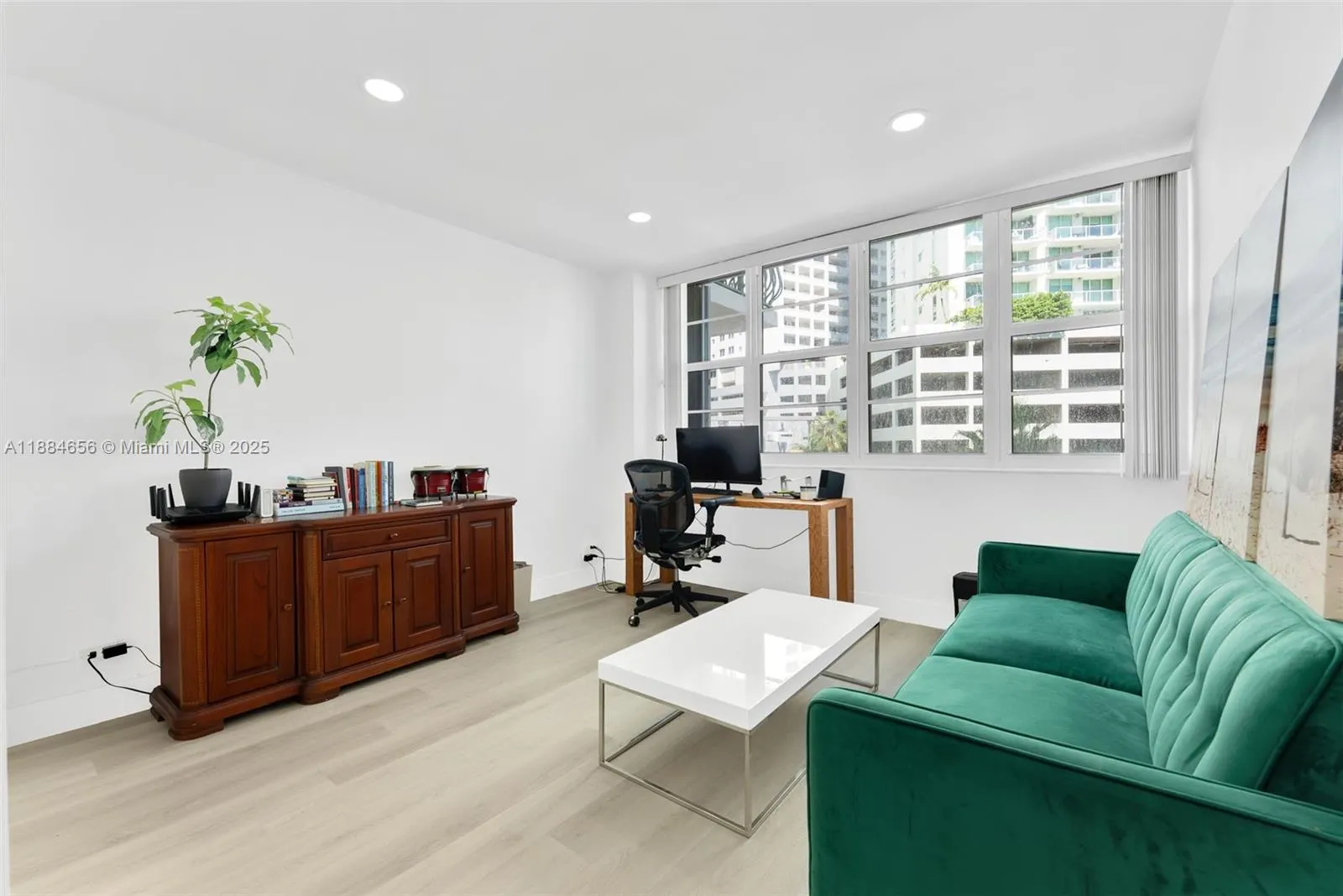 1408 Brickell Bay Dr, #518