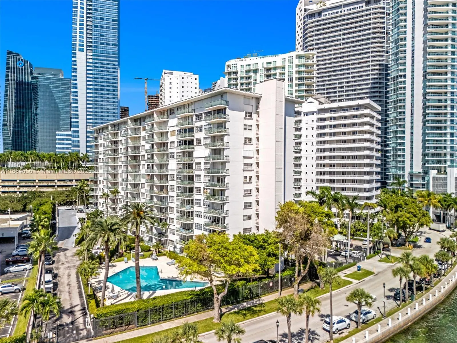 1408 Brickell Bay Dr, #518
