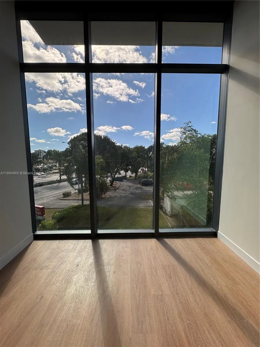 21290 Biscayne Blvd, #408