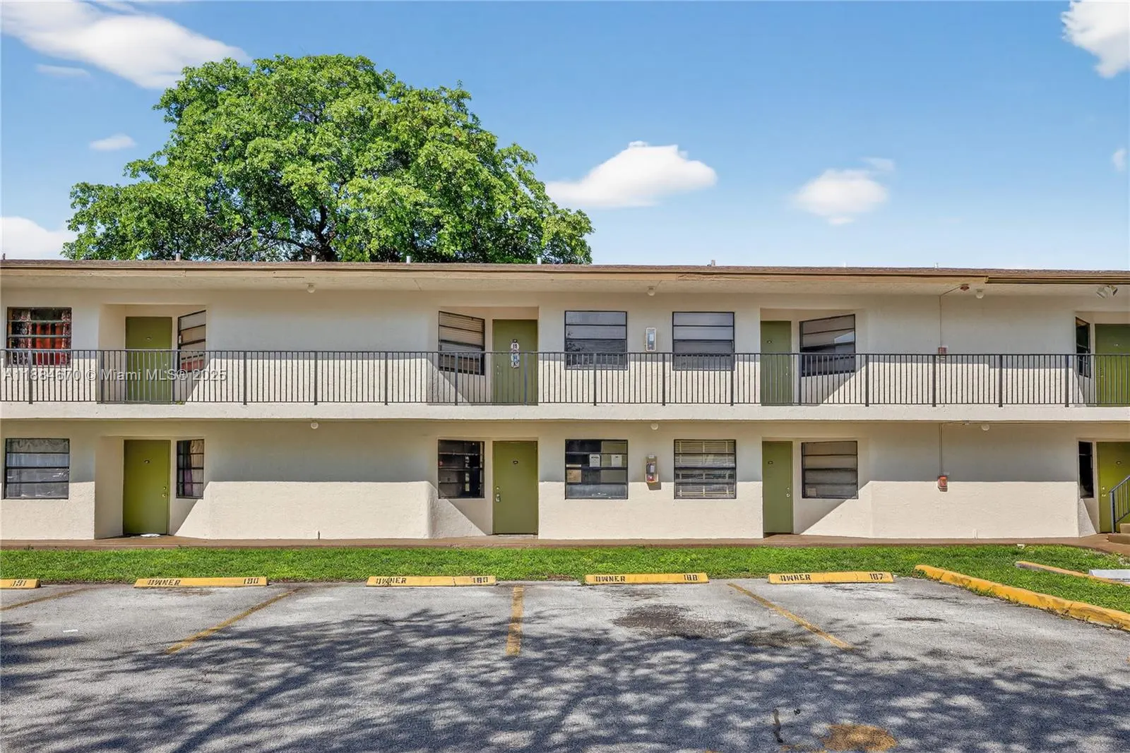 4198 Lakeside Dr, #4198
