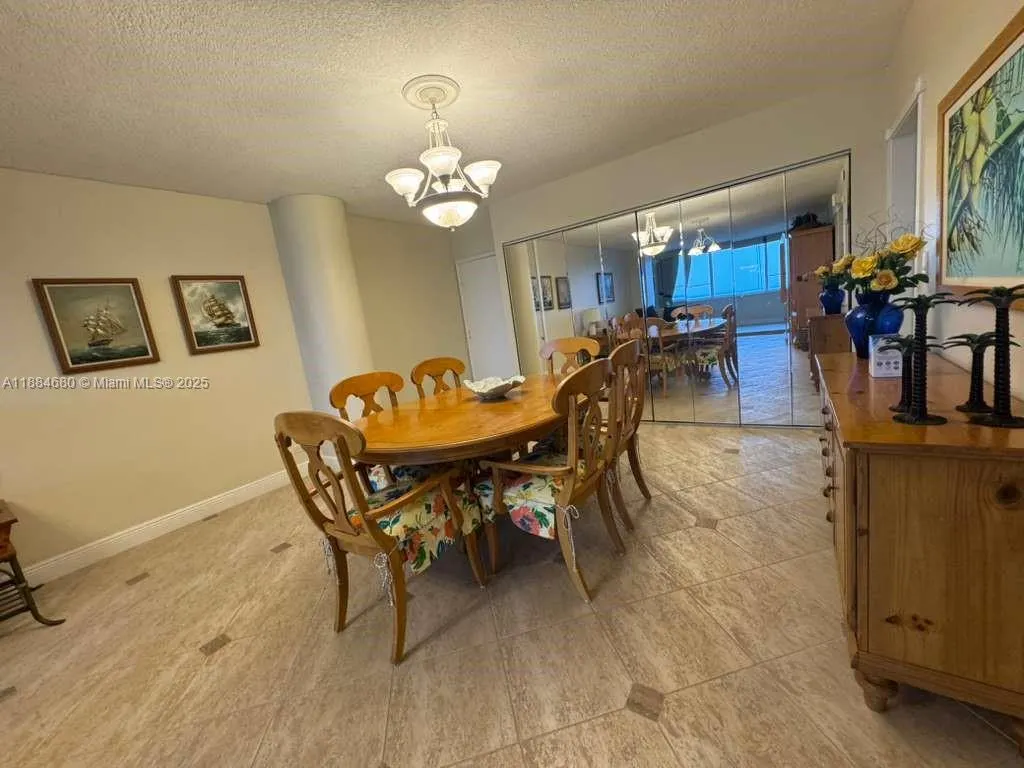 5005 Collins Ave, #714