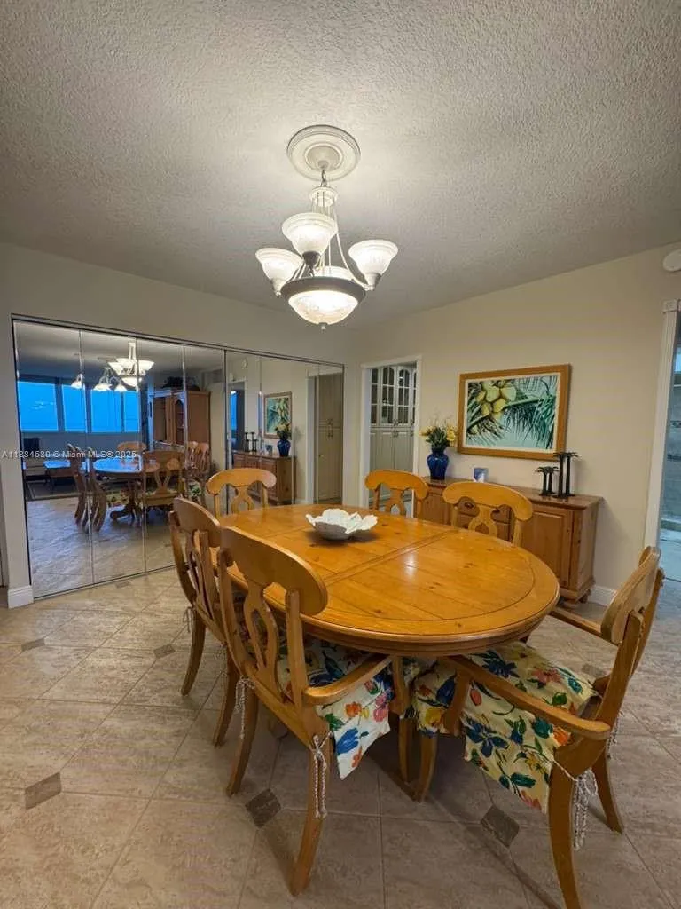 5005 Collins Ave, #714