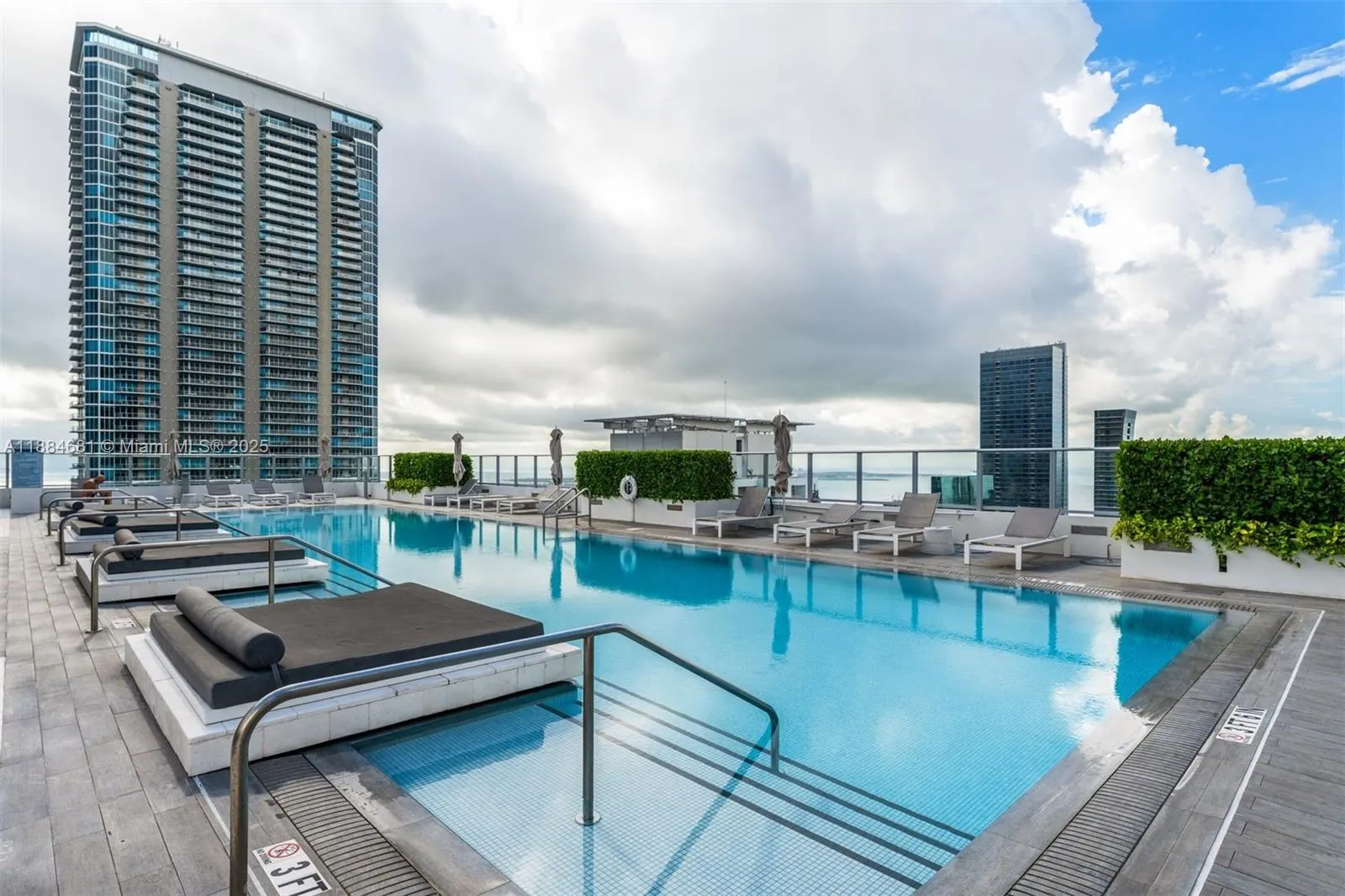 1010 Brickell Ave, #3004
