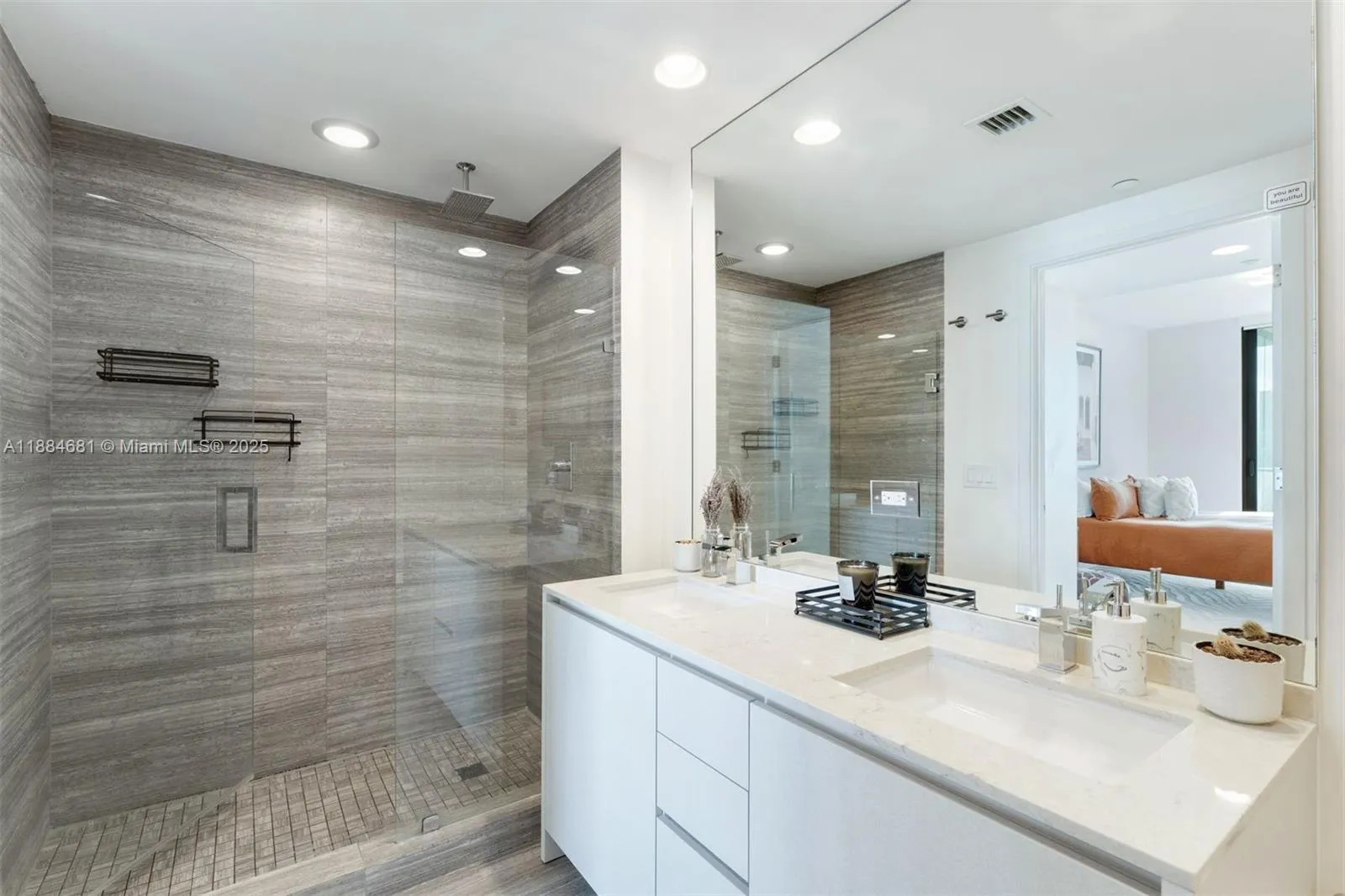 1010 Brickell Ave, #3004