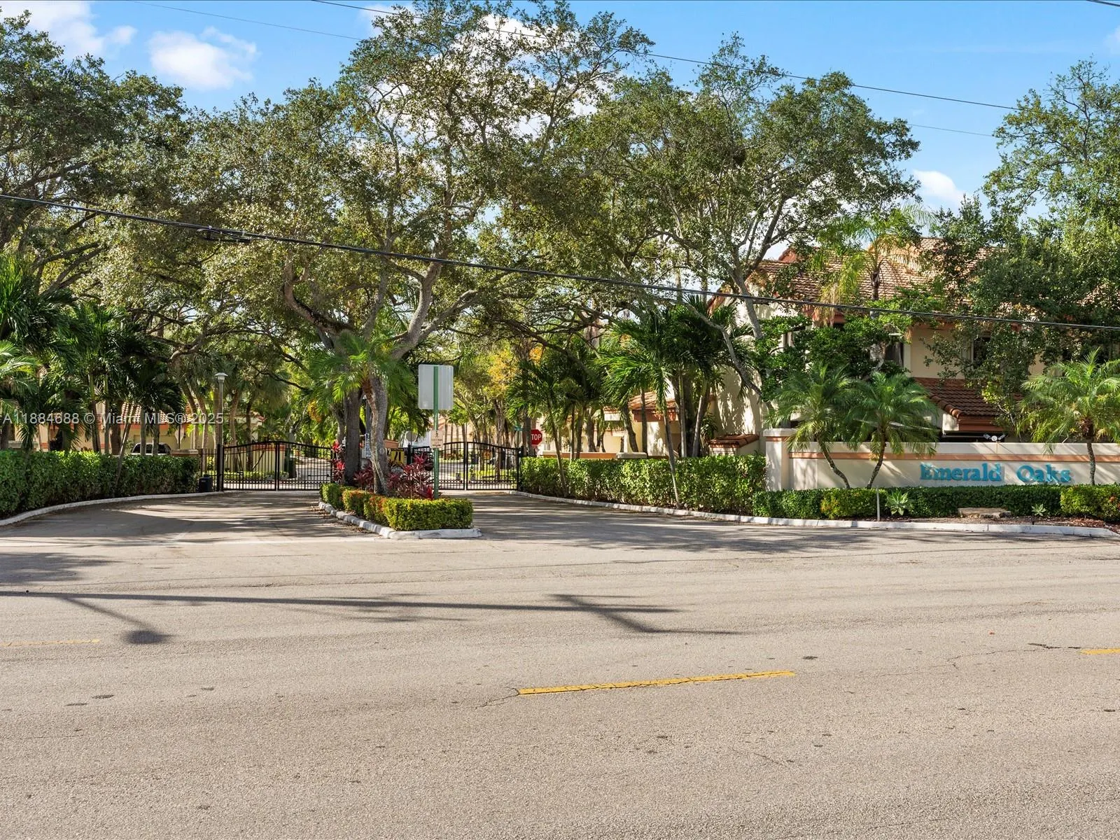 3400 Emerald Oaks Dr, #801