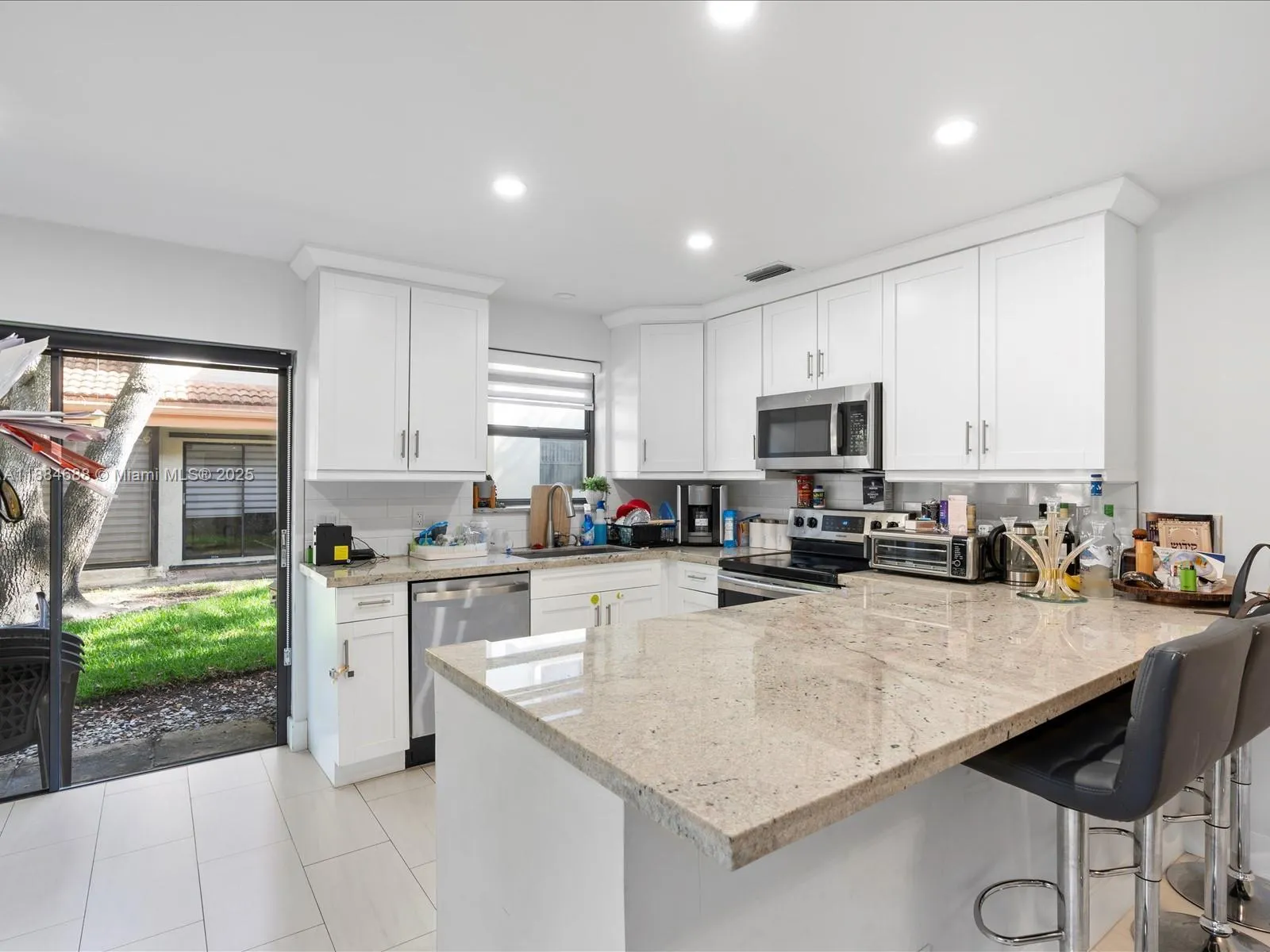 3400 Emerald Oaks Dr, #801
