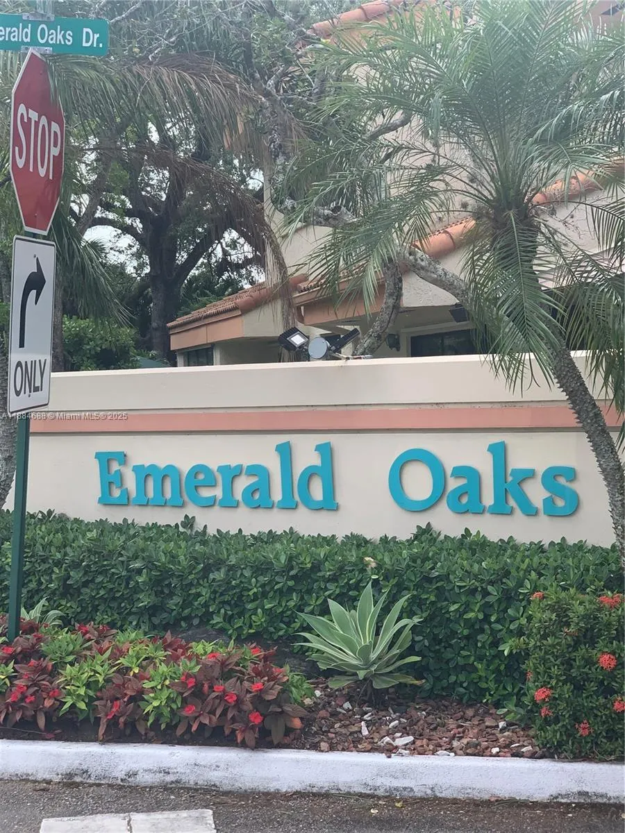 3400 Emerald Oaks Dr, #801