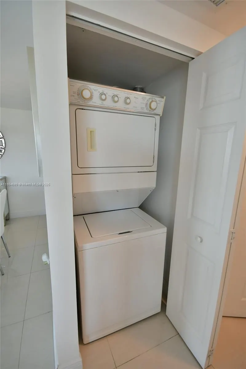 3232 SW 22nd Ter, #1502