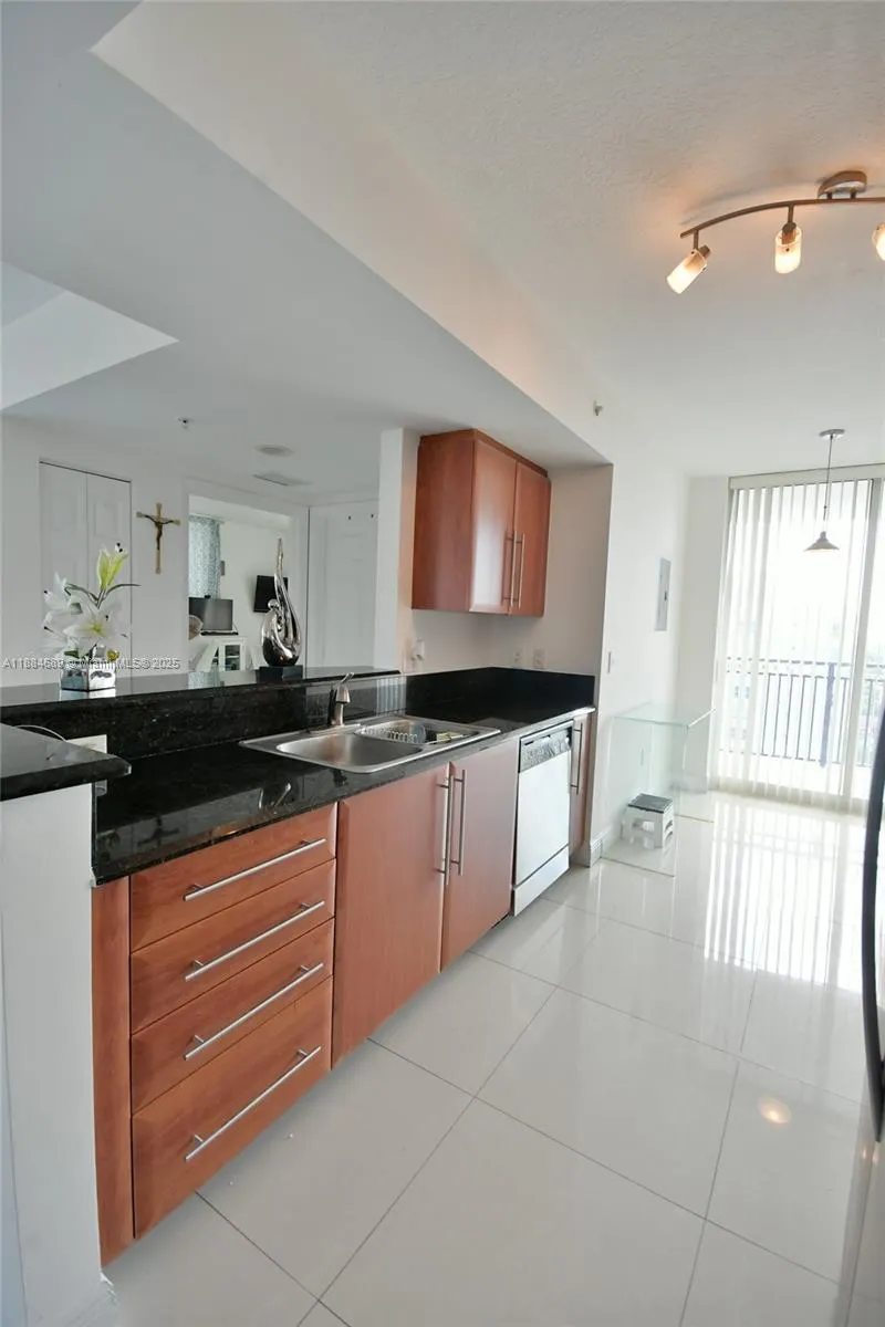 3232 SW 22nd Ter, #1502