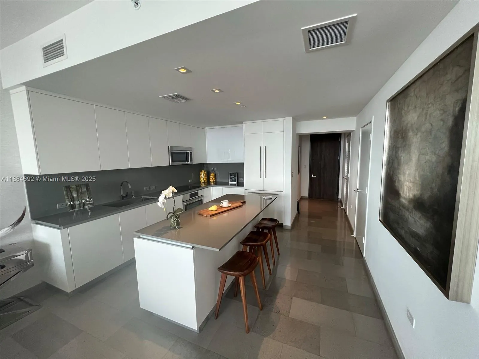 88 SW 7, #3506