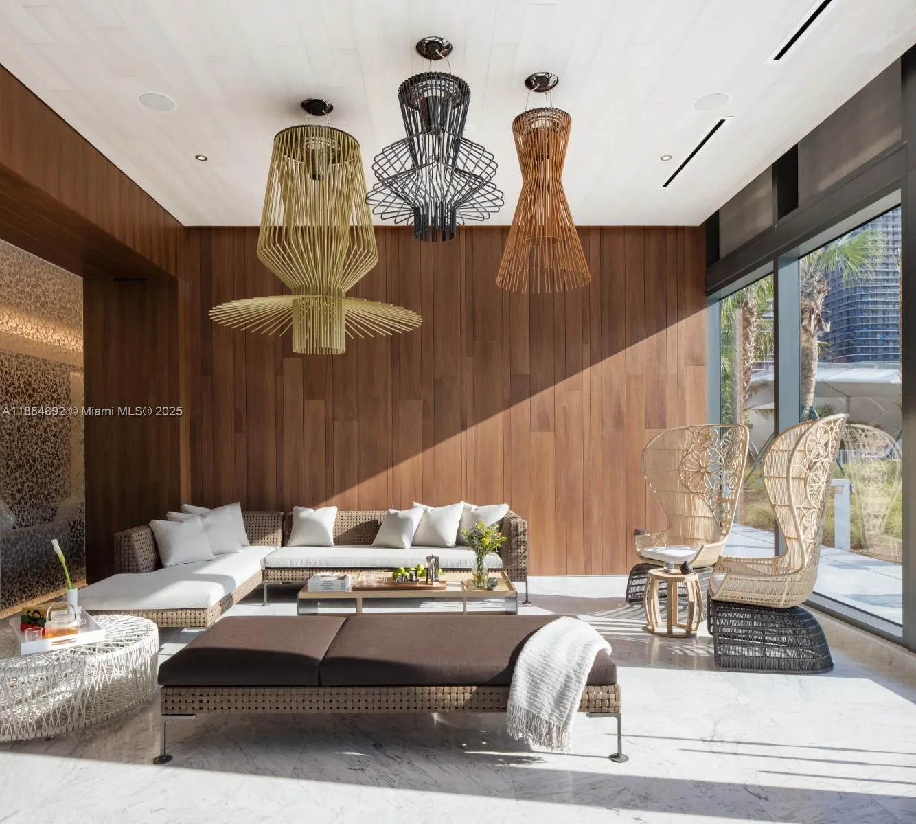 88 SW 7, #3506