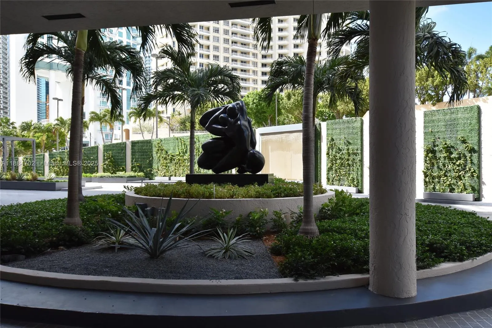 540 Brickell Key Dr, #507