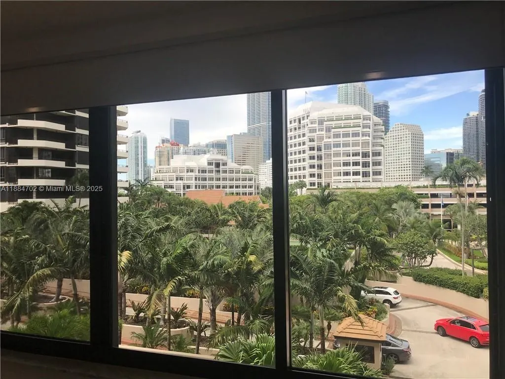 540 Brickell Key Dr, #507