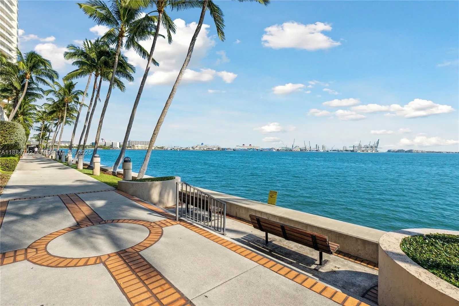 540 Brickell Key Dr, #507