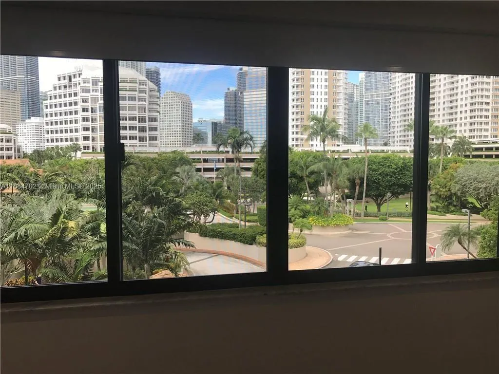 540 Brickell Key Dr, #507