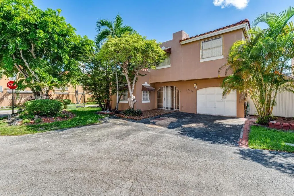 8508 NW 1st Ter