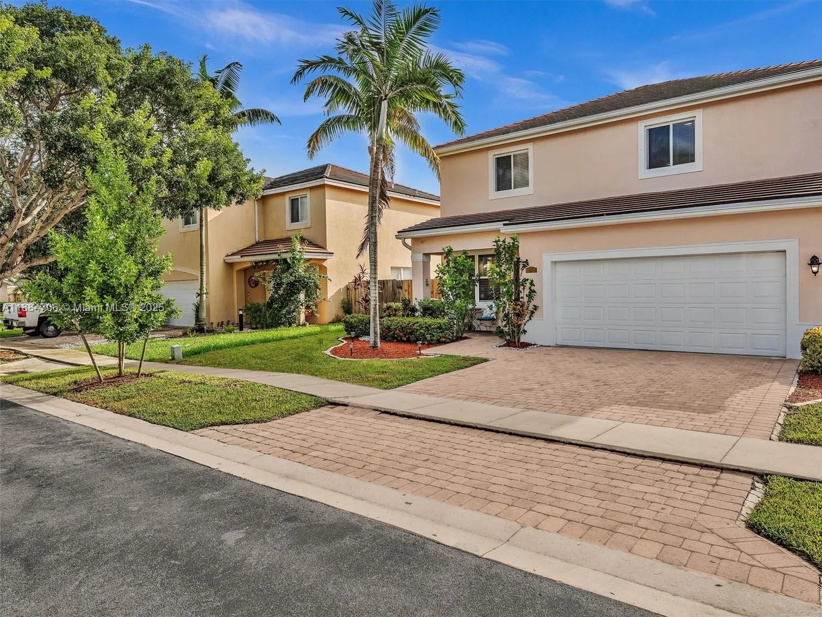 625 SE 30th Ter