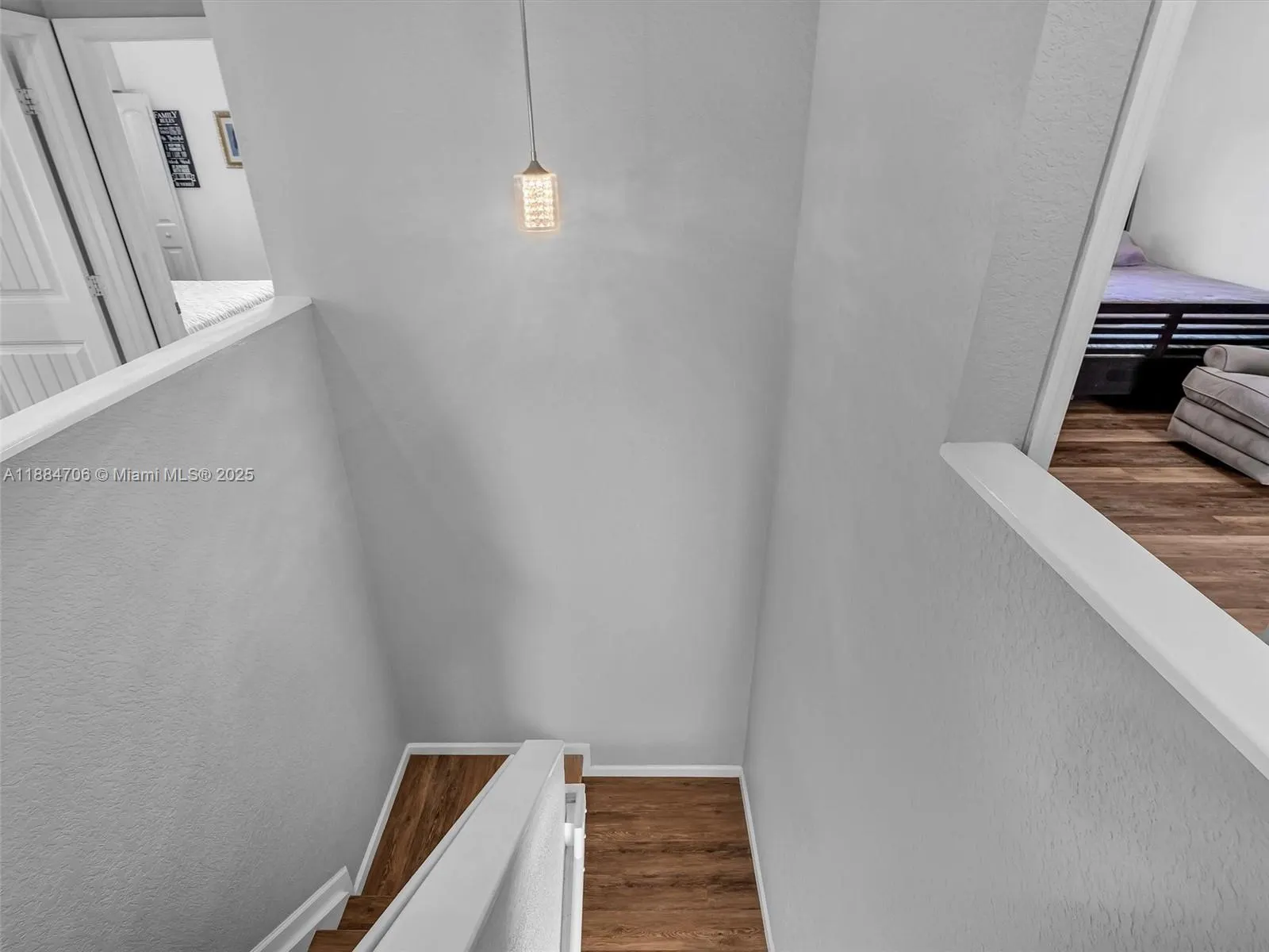 625 SE 30th Ter