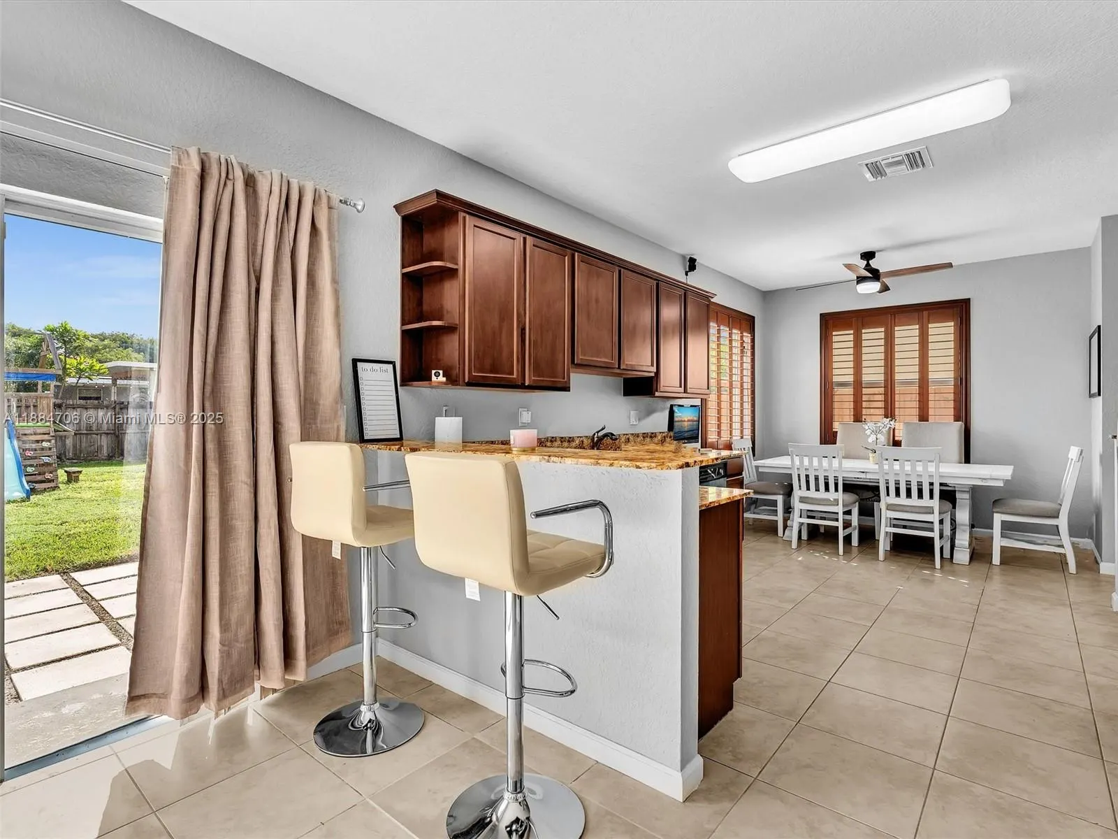 625 SE 30th Ter