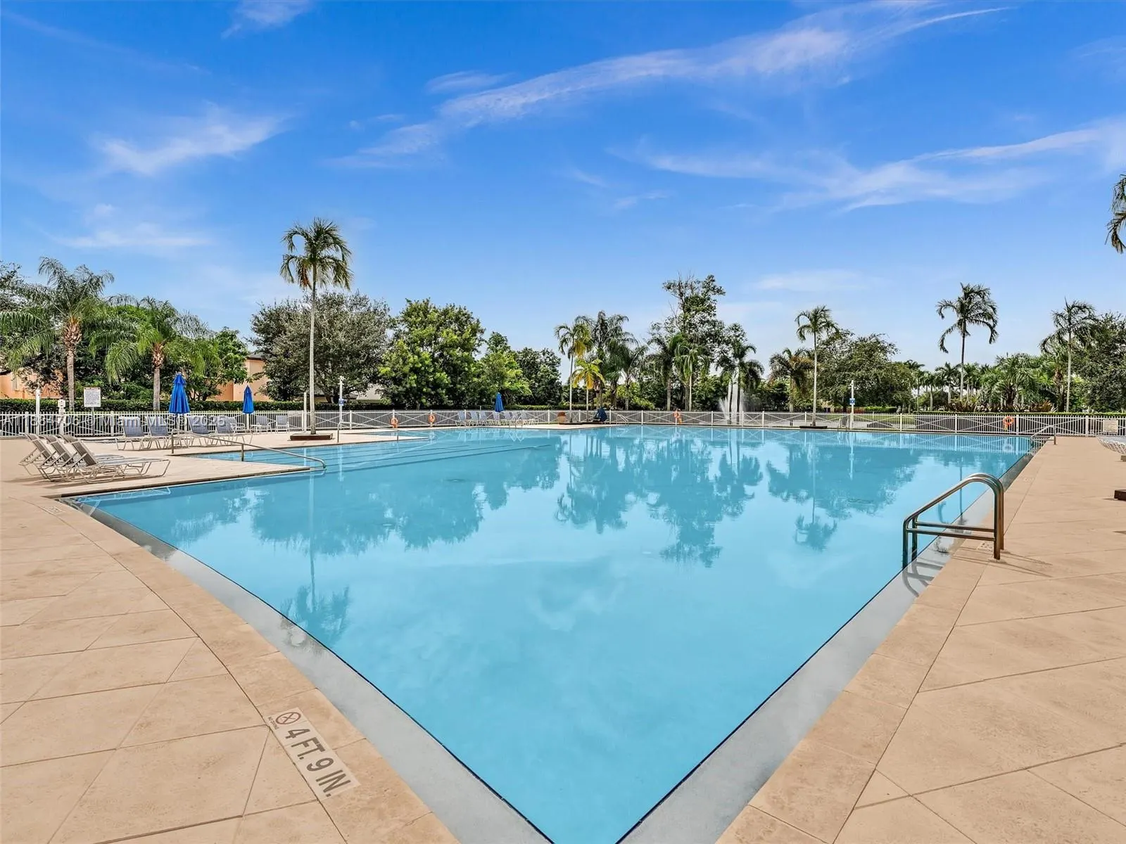 625 SE 30th Ter
