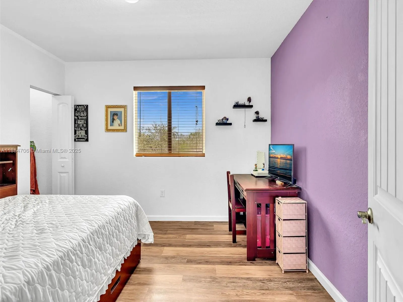 625 SE 30th Ter