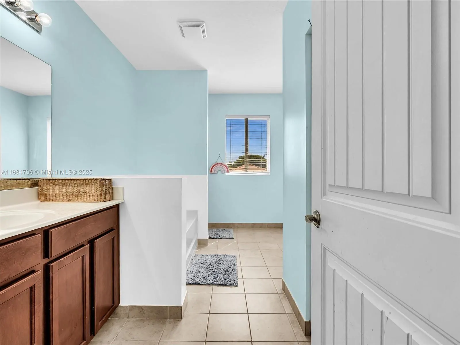 625 SE 30th Ter