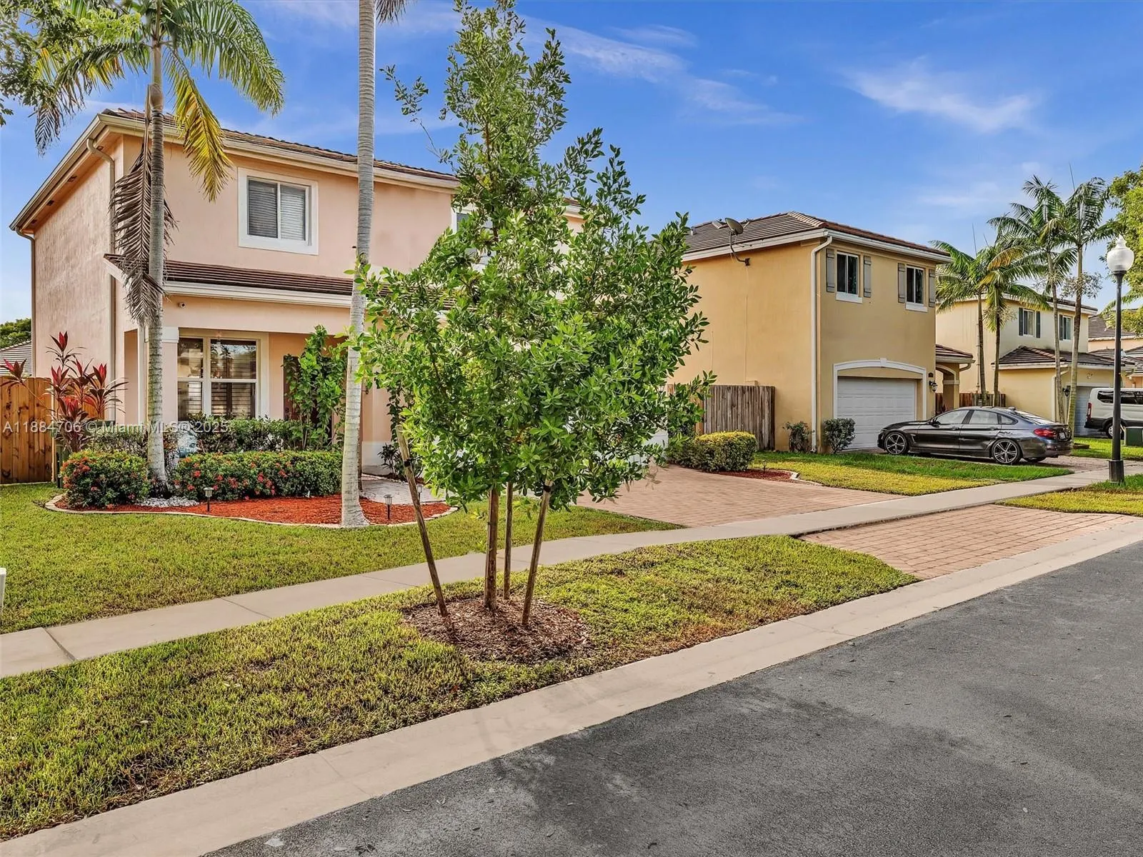 625 SE 30th Ter