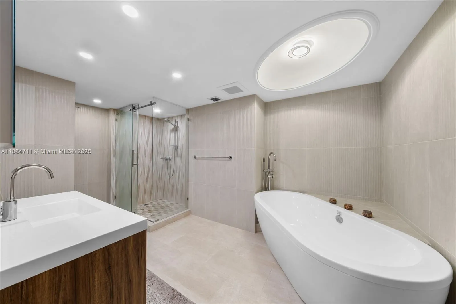 1865 S Ocean Dr, #16B