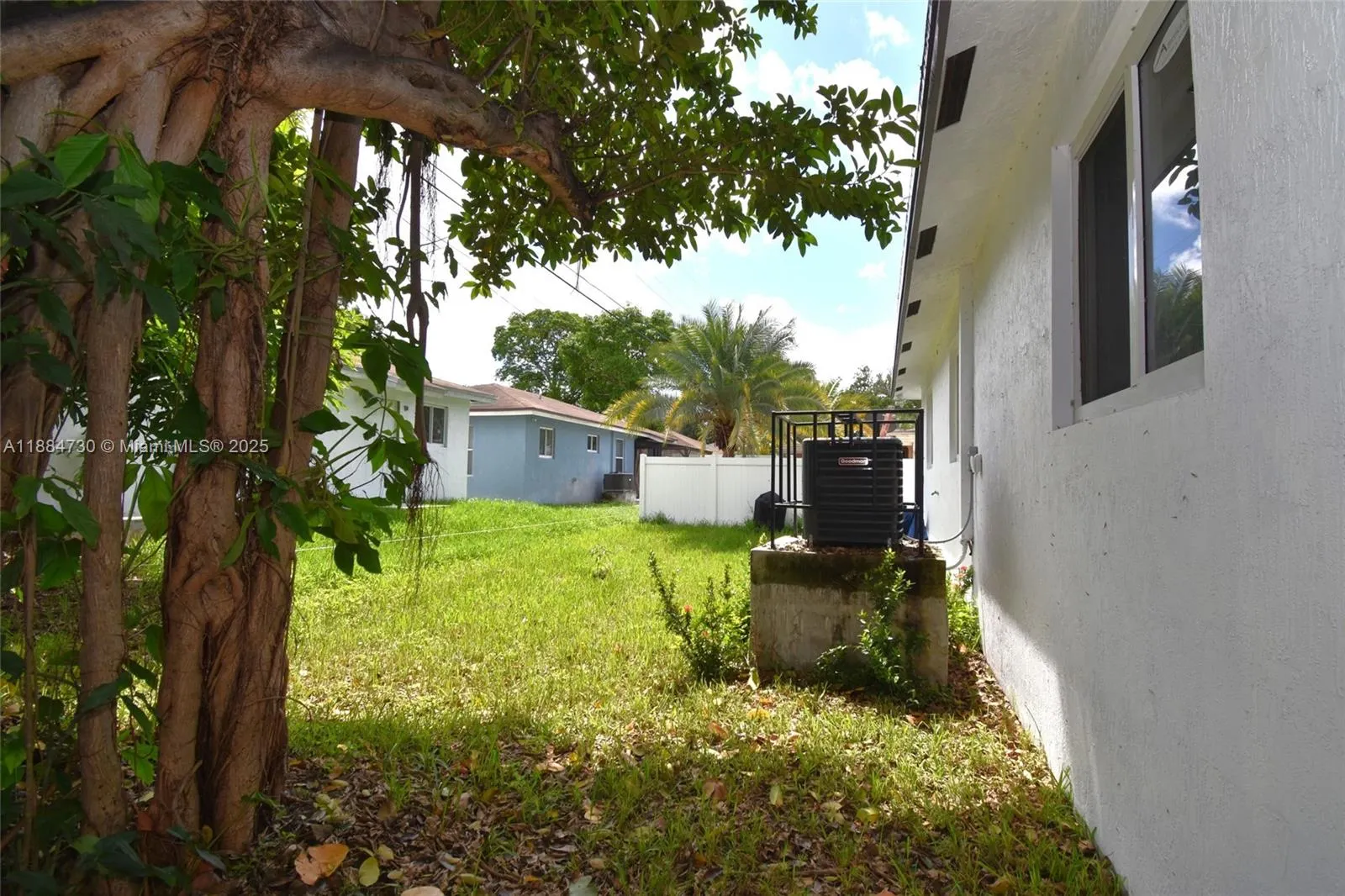 830 NW 19th Ter