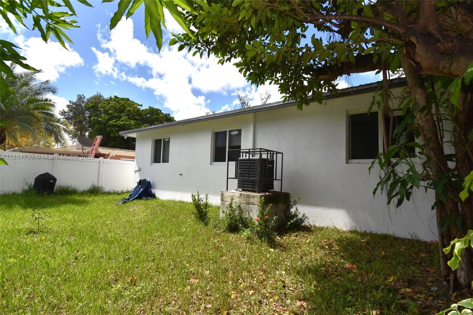 830 NW 19th Ter
