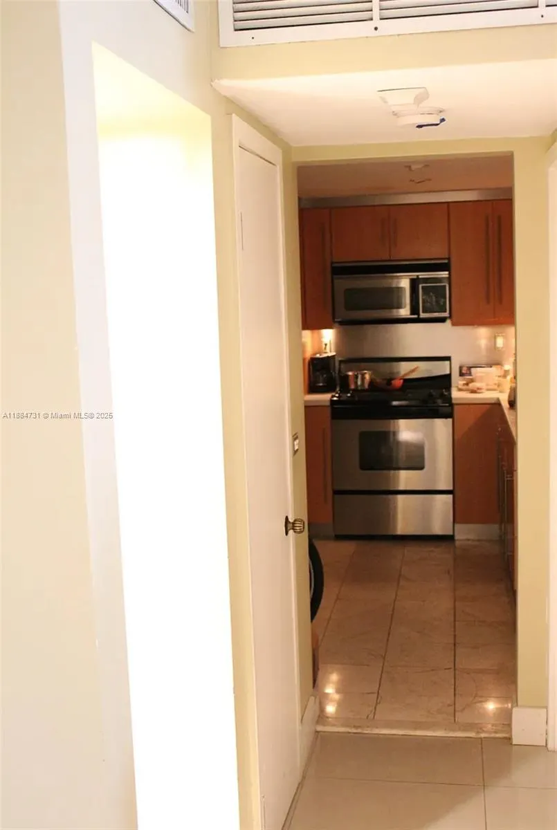 9500 W Bay Harbor Dr, #2B