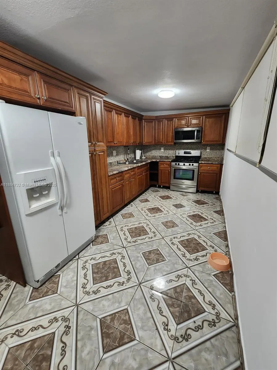 19311 NW 46th Ave, #0