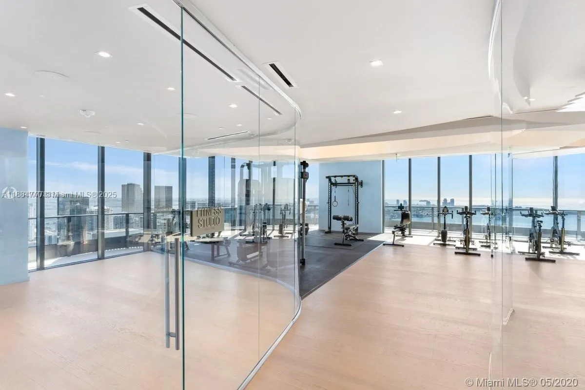 1000 Brickell Plz, #PH5807