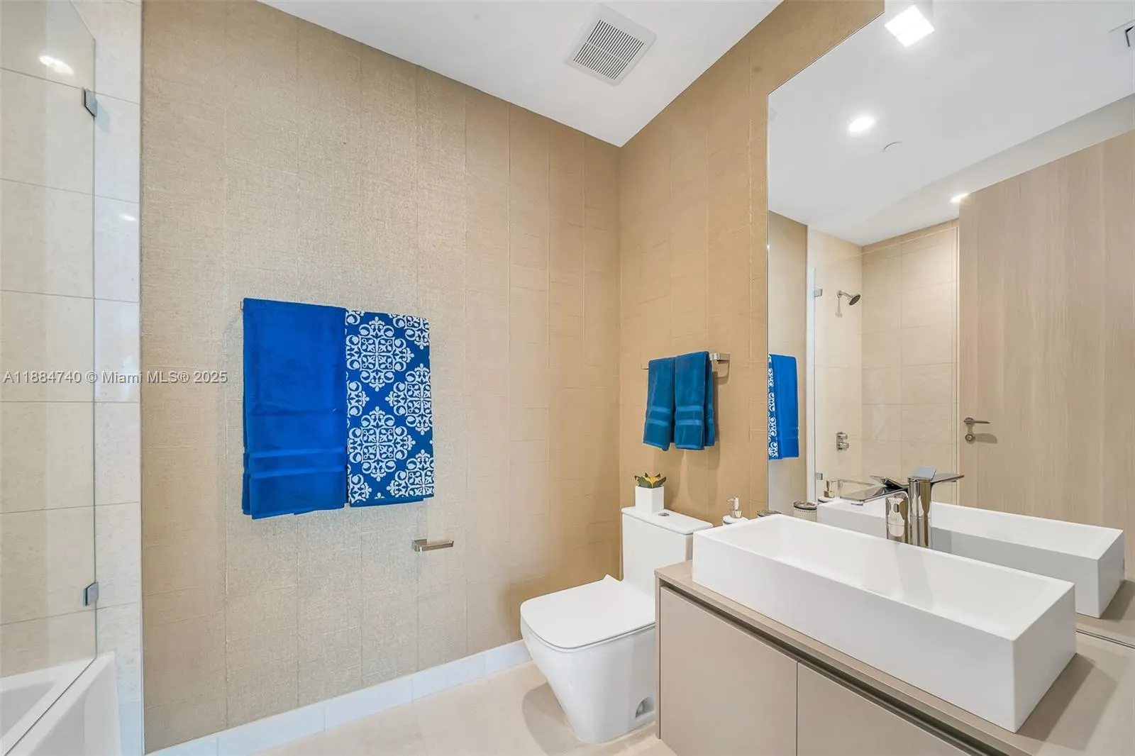 1000 Brickell Plz, #PH5807