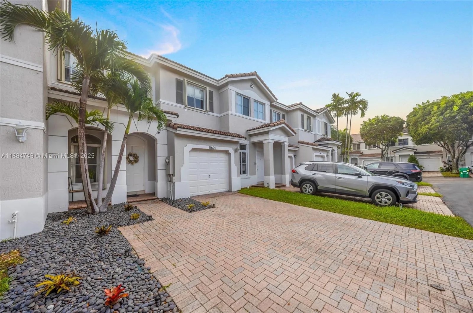 5625 NW 112th Path, #5625