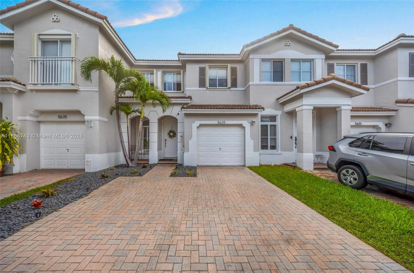 5625 NW 112th Path, #5625