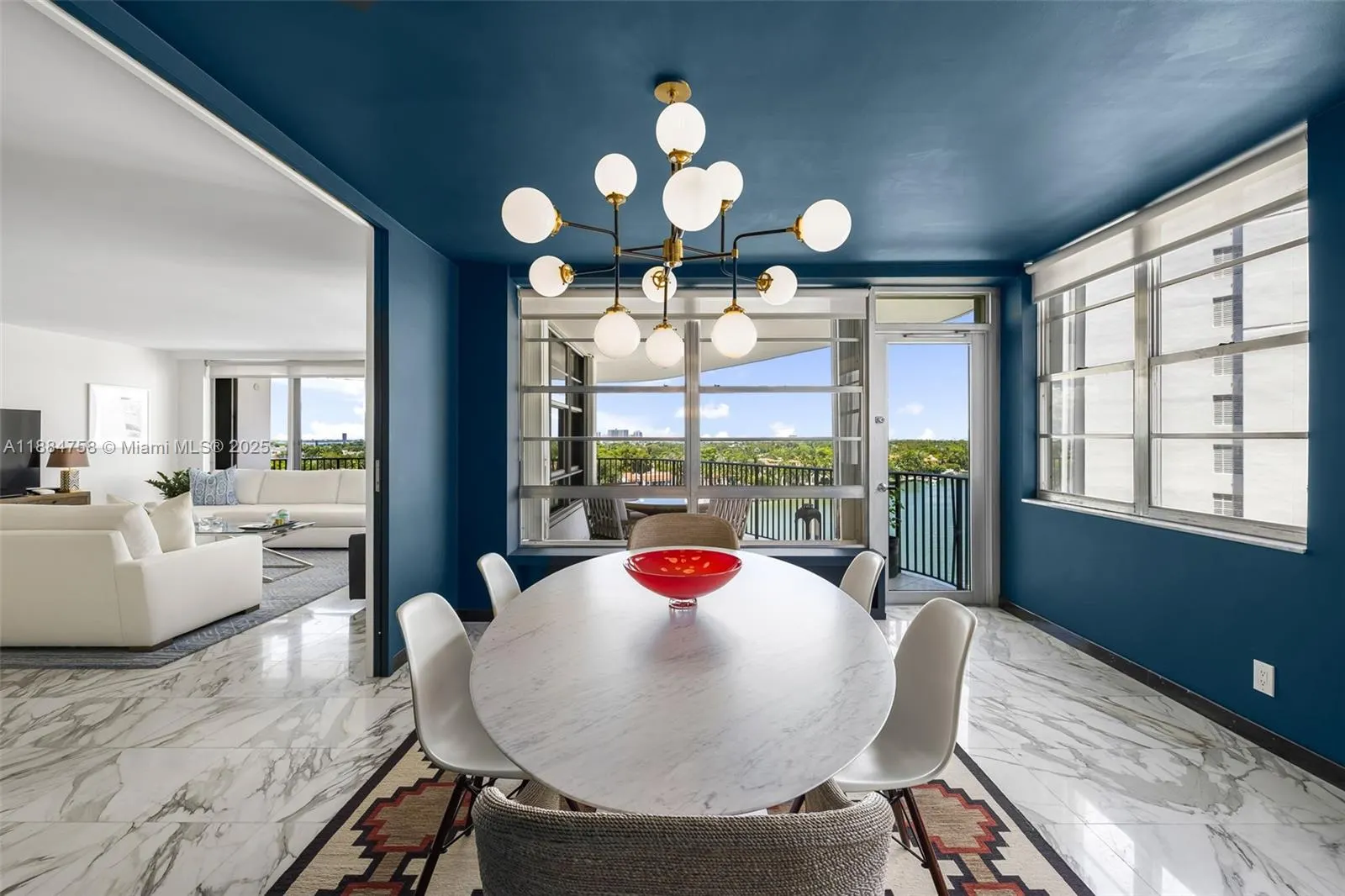 5660 Collins Ave, #8D