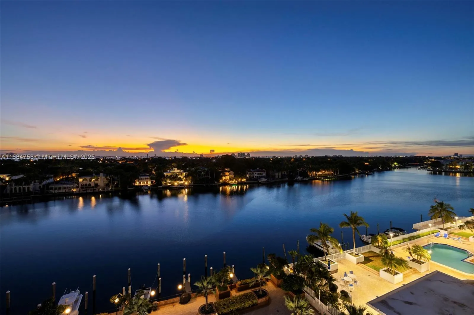 5660 Collins Ave, #8D
