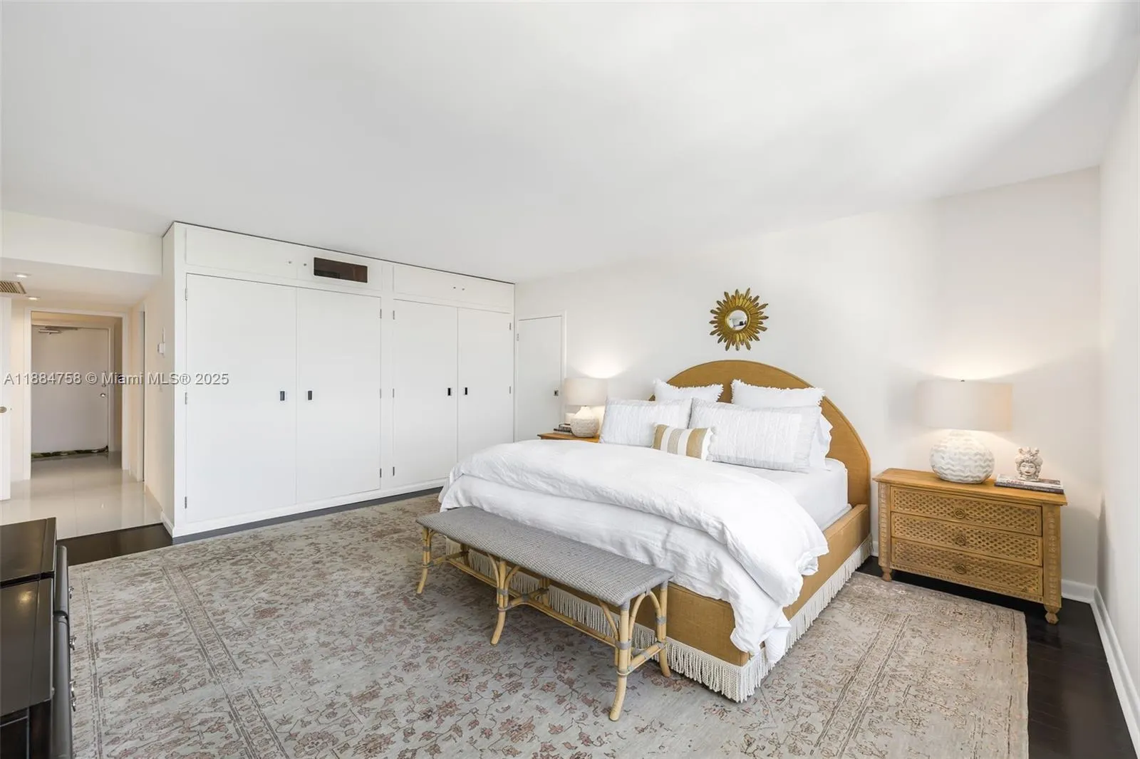 5660 Collins Ave, #8D