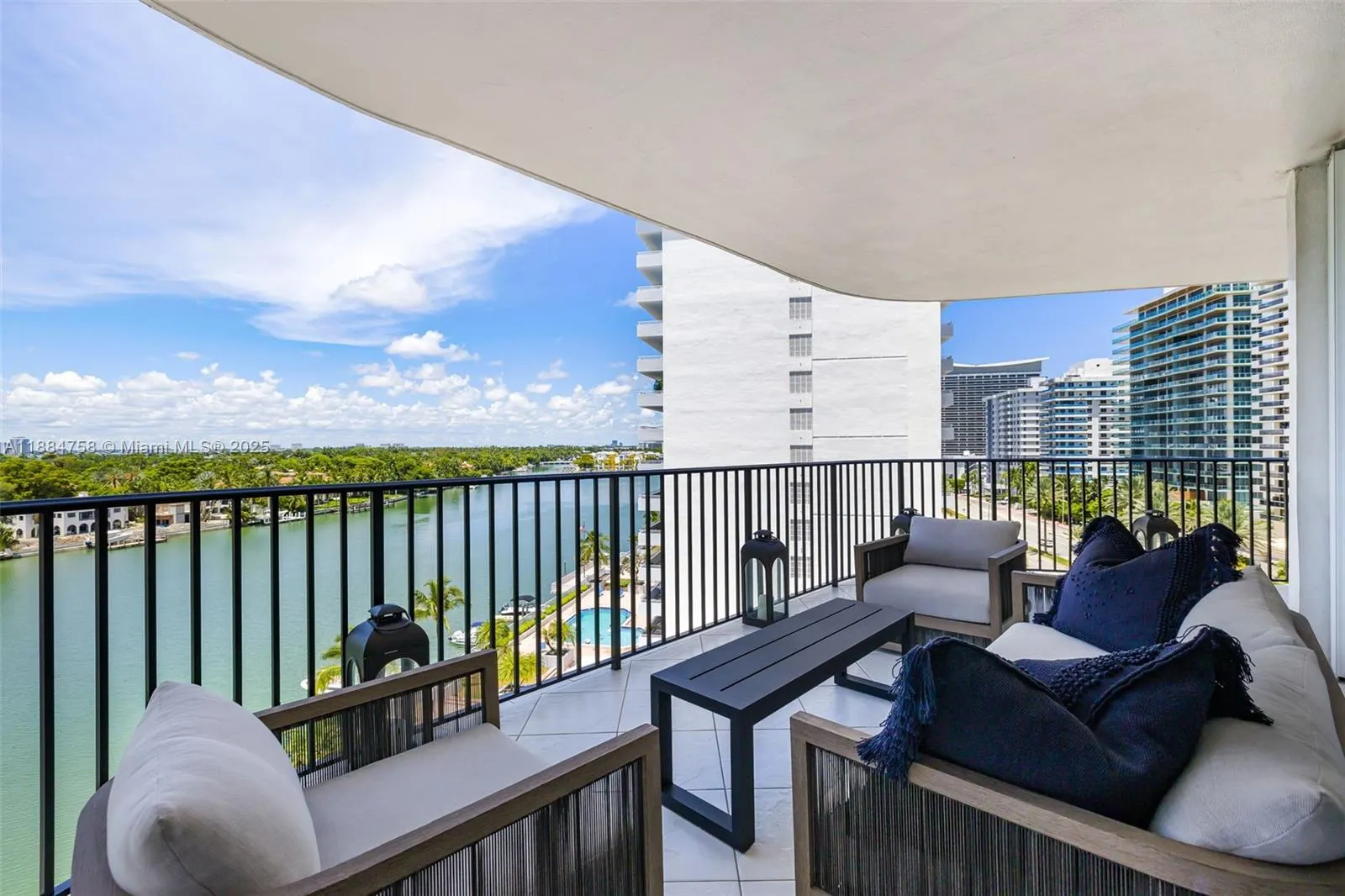 5660 Collins Ave, #8D