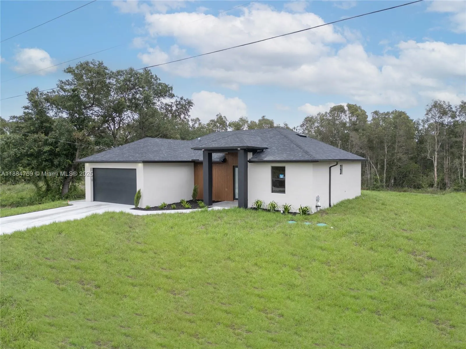 607 Pelee Ave