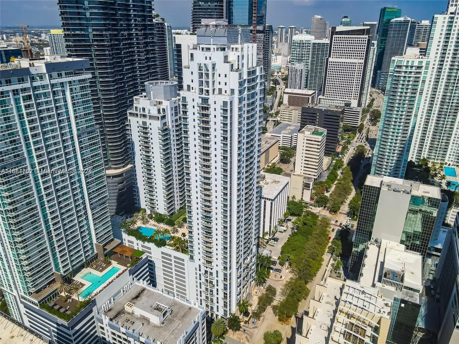 1050 Brickell Ave, #2222