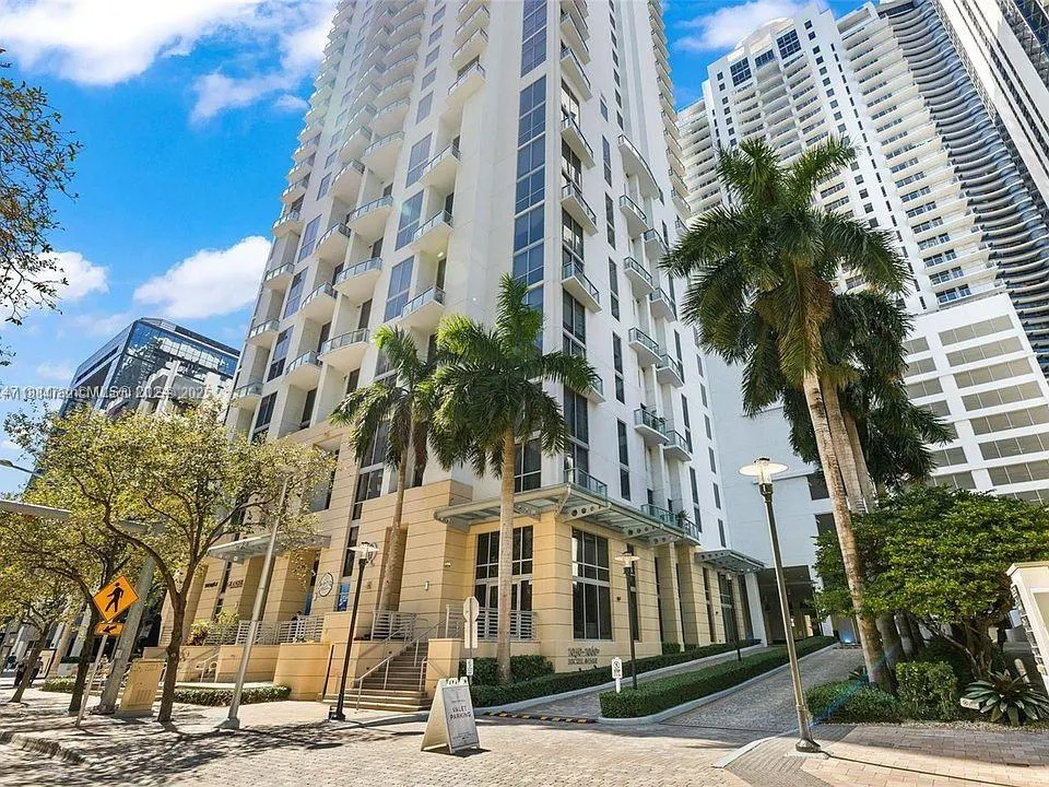 1050 Brickell Ave, #2222