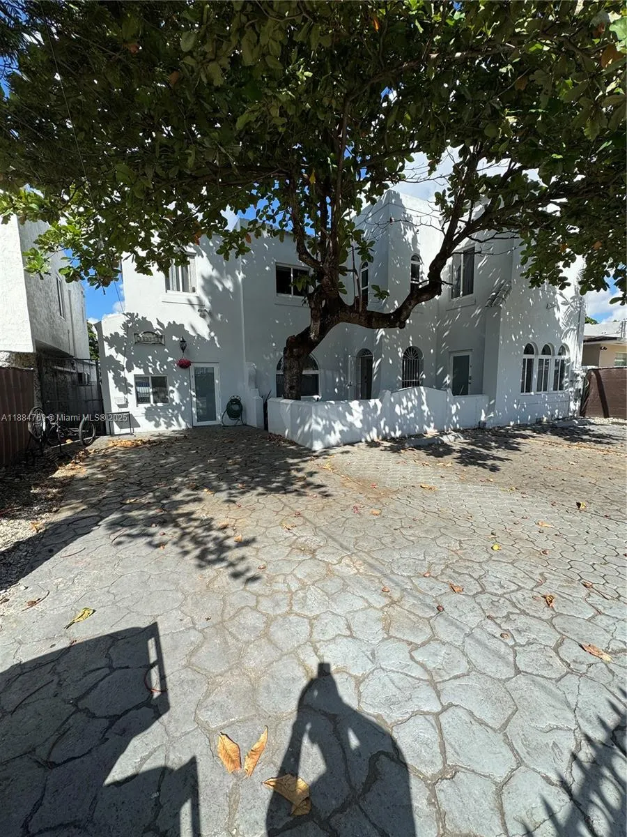 1680 NW 22nd Ct